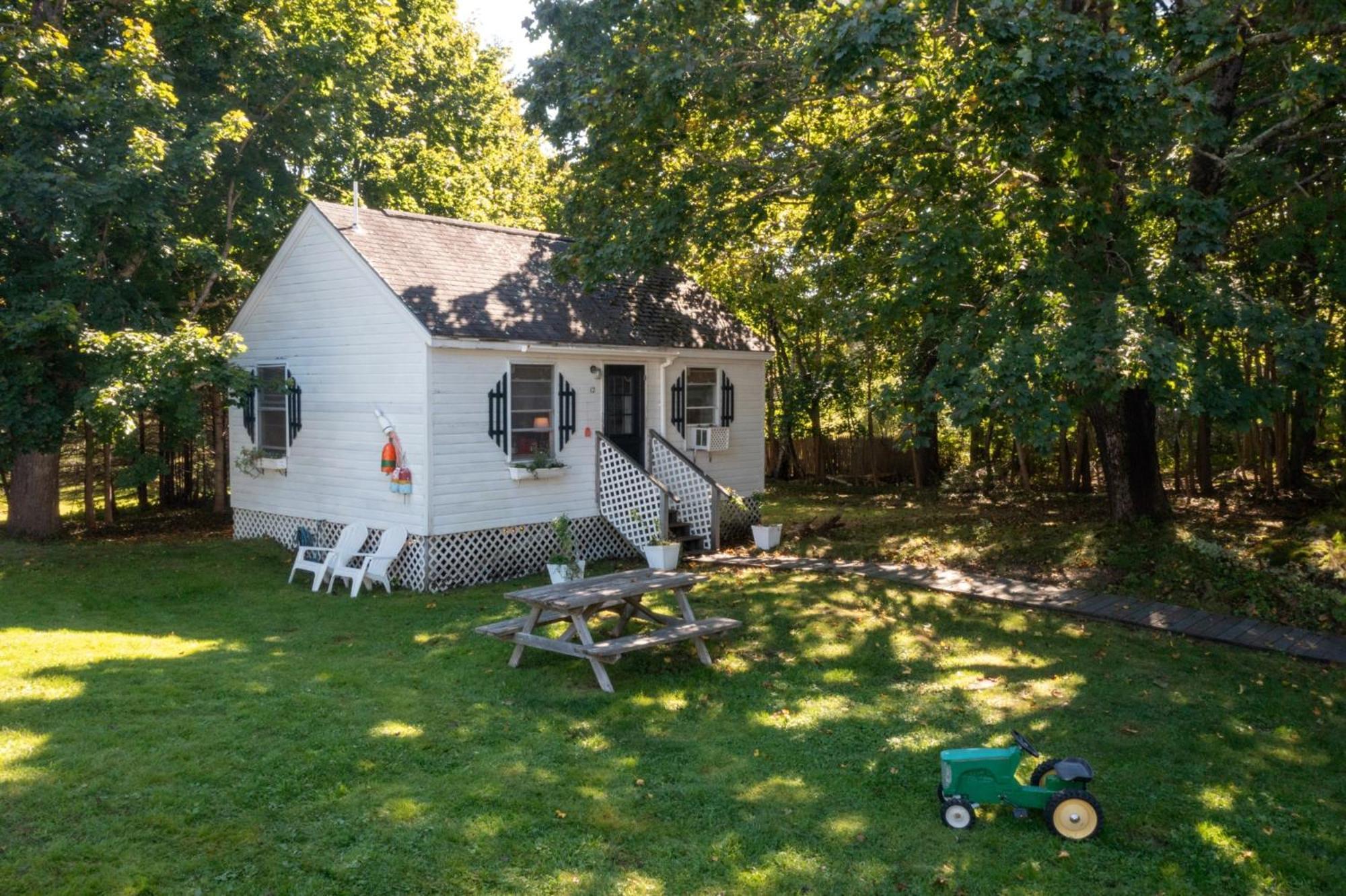 Bar Harbor Cottages & Suites Екстер'єр фото