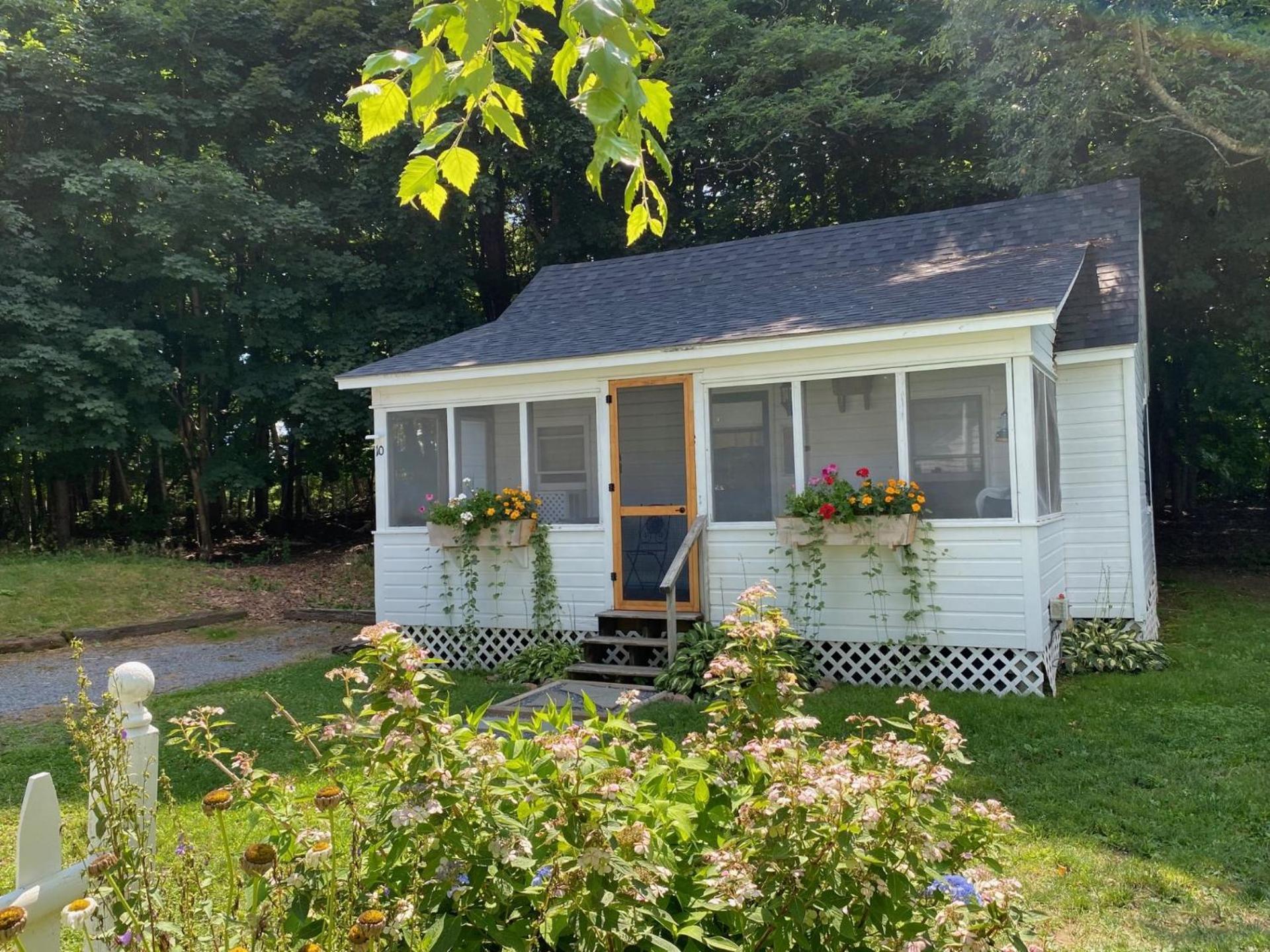 Bar Harbor Cottages & Suites Екстер'єр фото
