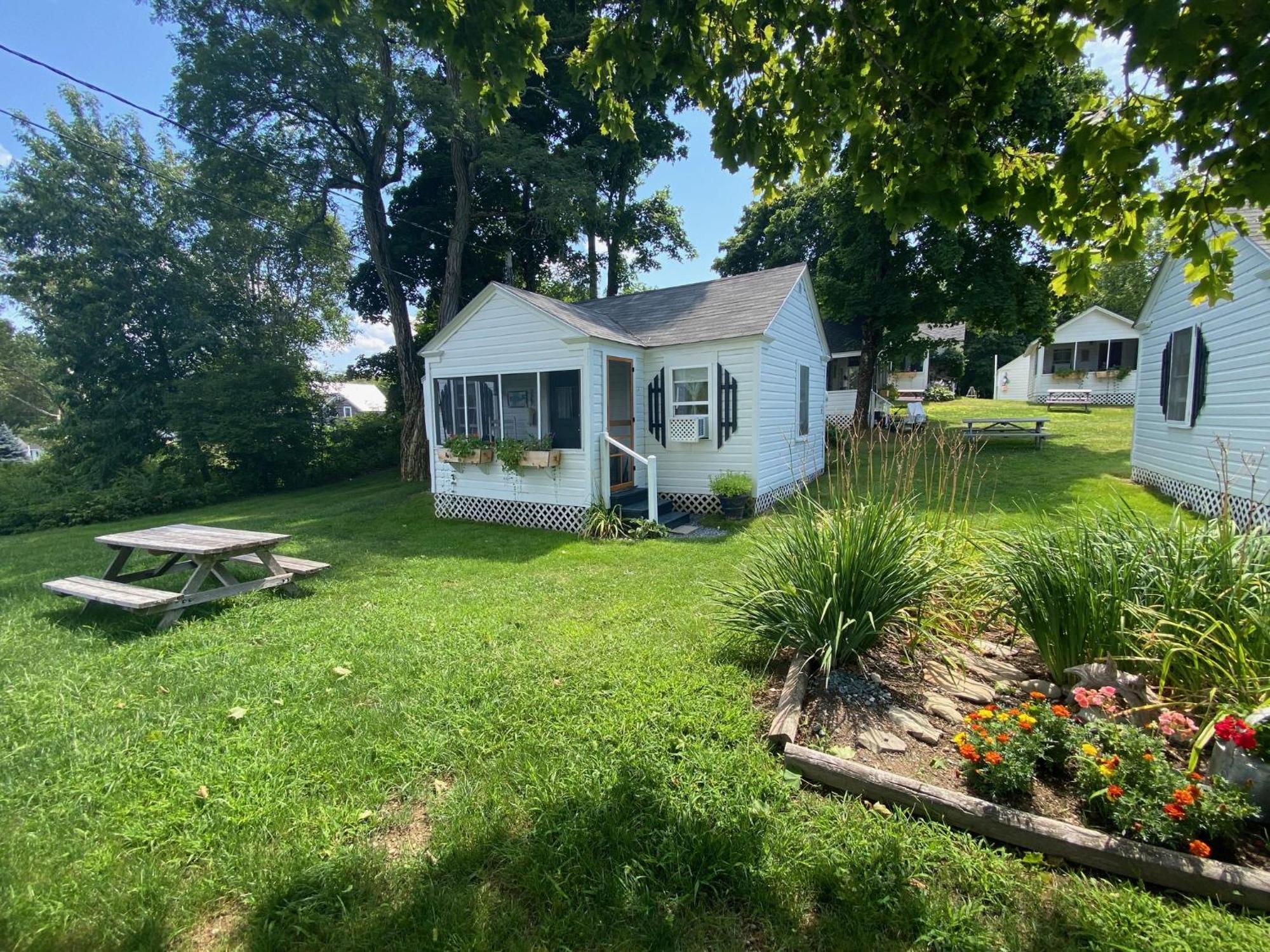 Bar Harbor Cottages & Suites Екстер'єр фото